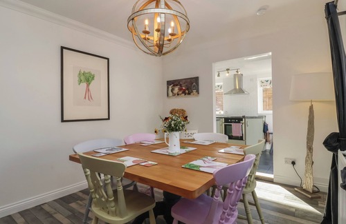 Ufford Cottage | THE CORNER HOUSE, pet friendly, with a garden in Woodbridge