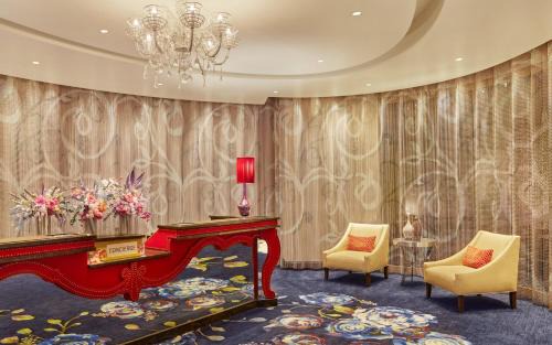 Las Vegas Strip Resort | The Cosmopolitan Of Las Vegas