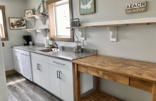 Chelton Cottage | The cottage is perfect for your PEI beach vacation, made for families, sleeps 6.