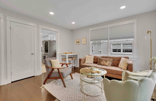 Leesburg's Old and Historic District House | The Cottage on Royal - Historic Leesburg Home