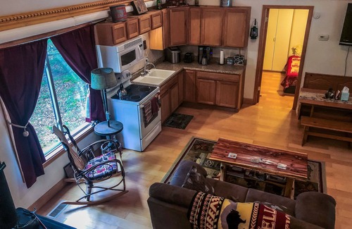 French Lick Cottage | The cottage on the hill in the woods