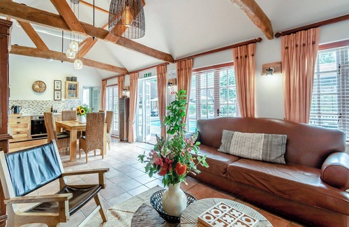 Guildford Cottage | The Cottage - UK49370