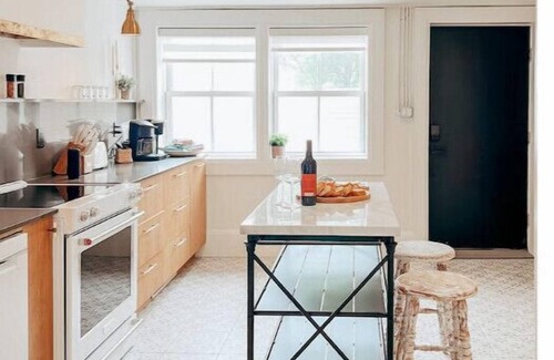 Yarmouth Apartment | The Courier Rooms: Historic charm and luxury
