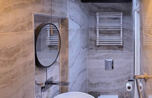 Stotfold Bed & Breakfast | The Courtyard Lodge Room 2