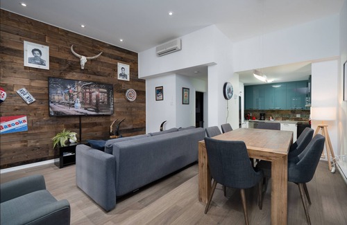 La Cite-Limoilou Apartment | The Cozy Country Den