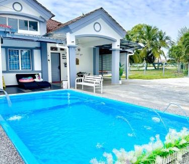 Sungai Pelek House | The Cozy Home