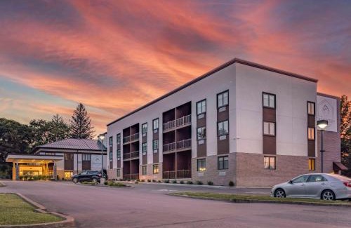 Cheat Lake Hotel | The Cranberry, an Ascend Collection Hotel