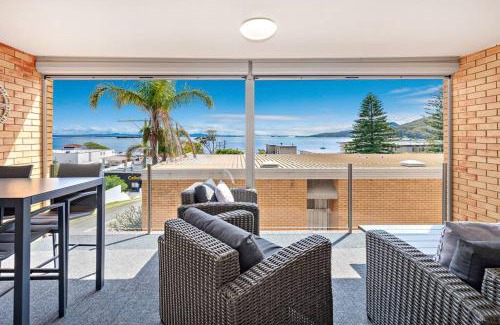 Shoal Bay Apartment | The Crest