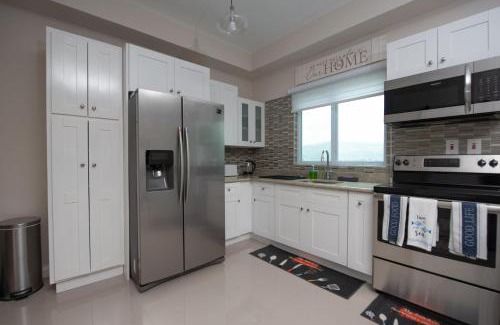Kingston Apartment | The Crimson Apartment