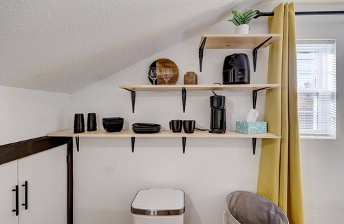 Webb City Apartment | The Crow's Nest: Executive Loft