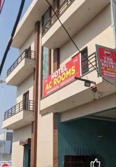 Murthal Hotel | The Crown Hotel