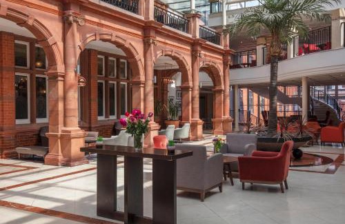 Cricklewood Hotel | The Crown London, WorldHotels Distinctive