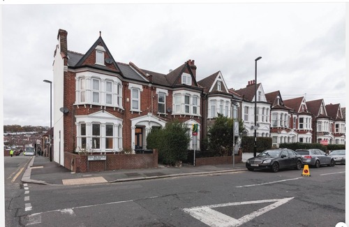 Selhurst Apartment | The Croydon Penthouse