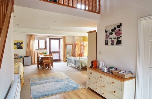 Hickling Bed & Breakfast | The Dairy Barns