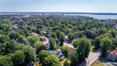 Charlottetown Bed & Breakfast | The Dawson House Bed & Breakfast