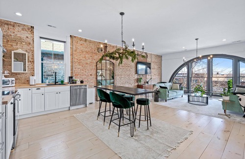 Hendersonville Apartment | The Demi-Lune. An urban space with small town charm!