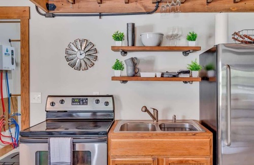 Joelton Apartment | The Den at J-Barn - Secluded Retreat