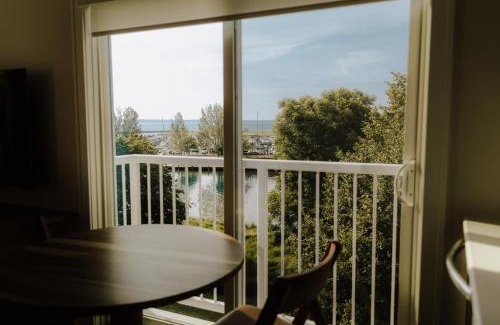 Elk Rapids Apartment | The Dexter by Kasa