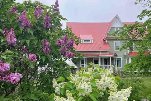 Bayfield Apartment | The Doctors Inn New Brunswick
