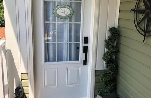 Bayfield Apartment | The Doctors Inn New Brunswick