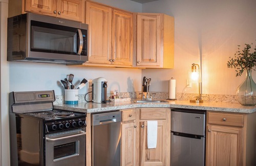 McMinnville Apartment | The Douglas on Third Owner's Suite: Adorable Apartment on Downtown 3rd Street #8