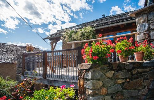 Ascou House | The Dragon Barn - Grenier
