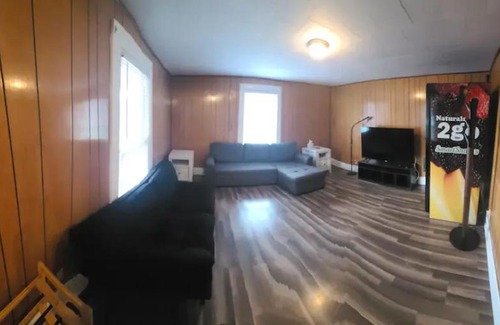 Tazewell House | The Dragon's Den Downstairs Room 1