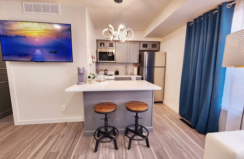 Greenhills Apartment | The Drummond Luxury Hotel