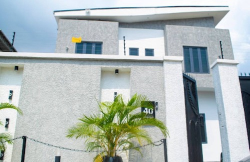 Surulere Apartment | The Duch Apartment - Apartment 1