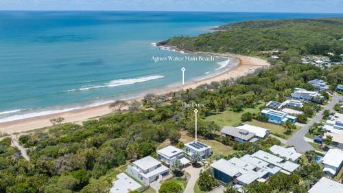 Agnes Water House | The Dūne - 4 BR with Private Pool - 100m to Beach