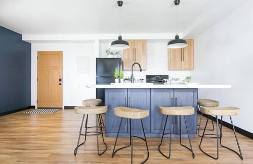 Millersburg House | The Dwelling | Rooftop Terrace w/VIEWS + Fire Pit!