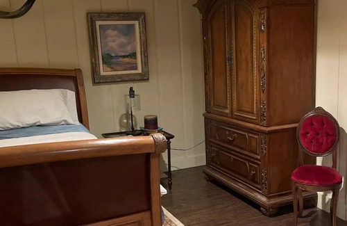 Madison Bed & Breakfast | The Eastwood Room