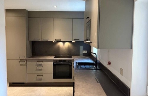 Jambes Apartment | The Edgewater Suites - CITYSCAPE