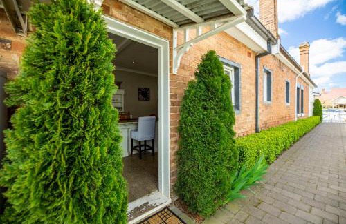 Orange House | The Edward Townhouses 155 & 157