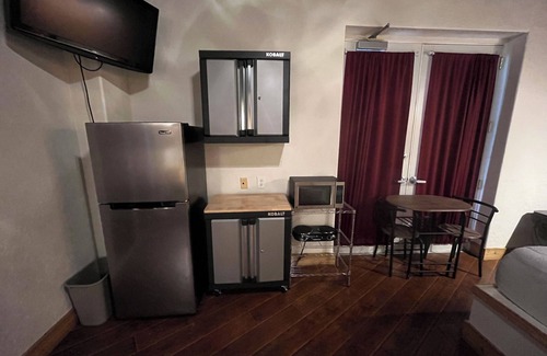 Denton Apartment | The Egyptian Room-Ground Floor
