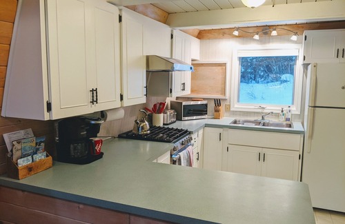 Silver Star Mountain Ski Chalet | The "Eh" Frame at SilverStar- Sleeps 5 with Private Hot Tub