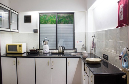 Airport Area Hotel | The Emerald Hotel & Executive Apartments