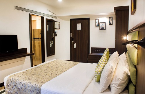 Airport Area Hotel | The Emerald Hotel & Executive Apartments