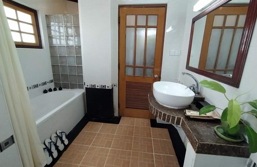 Ngwe Saung Hotel | The Emerald Sea Resort