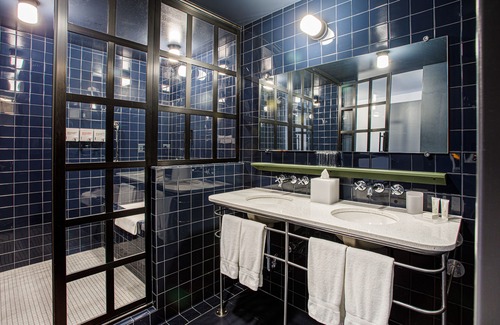 West Loop Hotel | The Emily Hotel