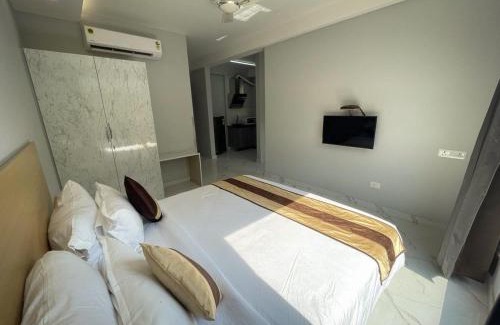 Gurugram House | The Empire Corporate Villa Hotel Sector 29 near Fortis and Max Hospitals,Huda City Metros Station