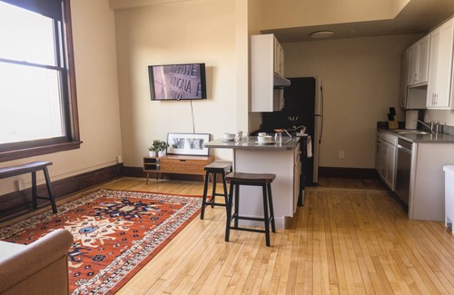 Winona Apartment | The Exchange 22 | Historic Bldg, 1 BR ADA, Dwntwn