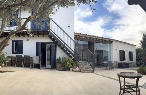 Politiko Villa | The Family Nest - Traditional Serenity