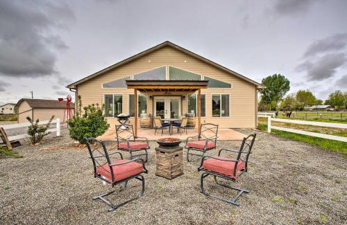 Fruitvale House | The Farmhouse at Grand Valley Getaway with Alpacas!