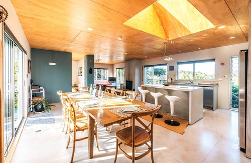Omiha House | The Fat Pigeon - Omiha Holiday Home