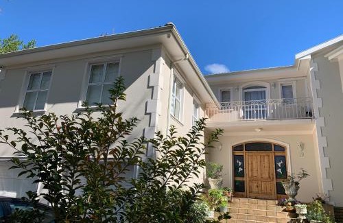 Newlands Apartment | The Finsbury , Newlands