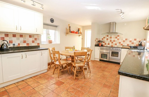 East Dereham Cottage | THE FIRS, pet friendly, character holiday cottage in Dereham