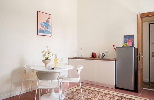 Olbia City Centre Apartment | The Fleur Studio - design Suite Olbia city center