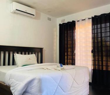 Lusaka Cabin | The Fox 24 One Lodge