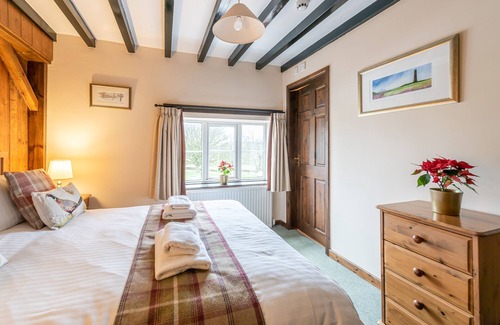 Ainthorpe Hotel | The Fox and Hounds